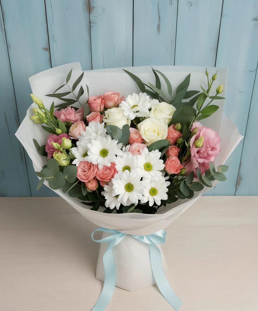 Букет цветов из: Розы, Лизиантусы и Хризантемы в Новый