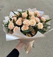 Букет Кремовые розы Латте в Новый