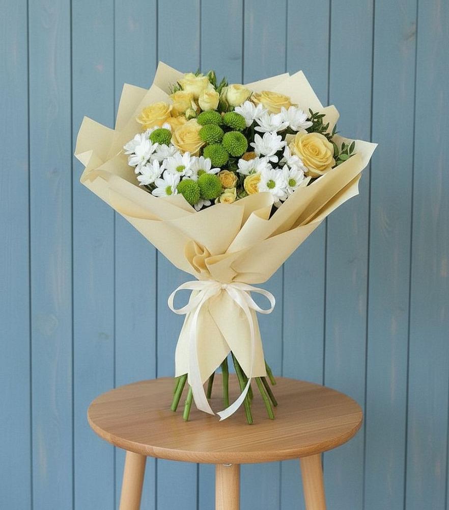 Букет цветов из: Хризантемы и Розы в Новый