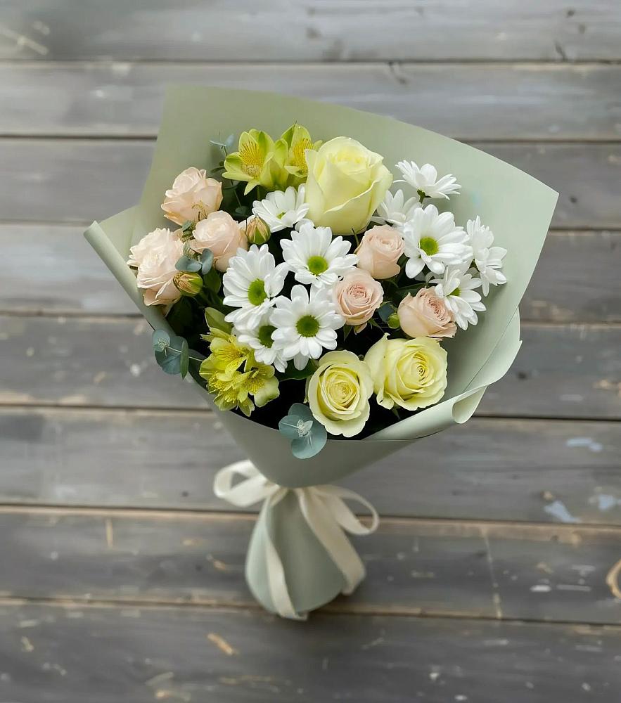 Букет цветов из: Альстромерии, Розы и Хризантемы в Новый
