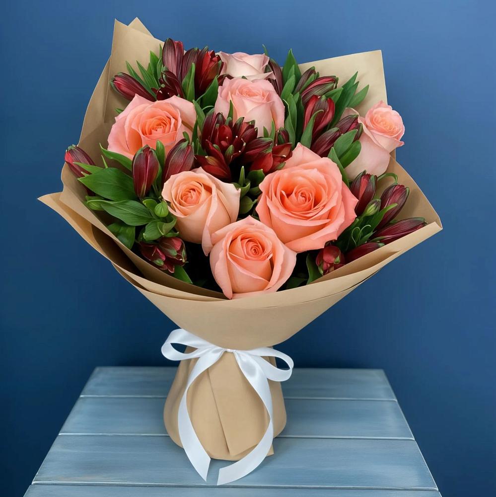 Букет цветов из: Розы и Альстромерии в Новый