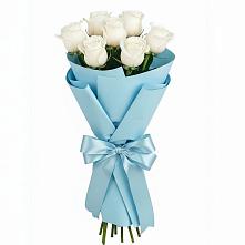 Букет 7 белых роз Проуд в Новый