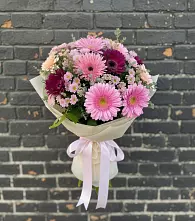 Букет цветов из:  Герберы и Хризантемы в Новый