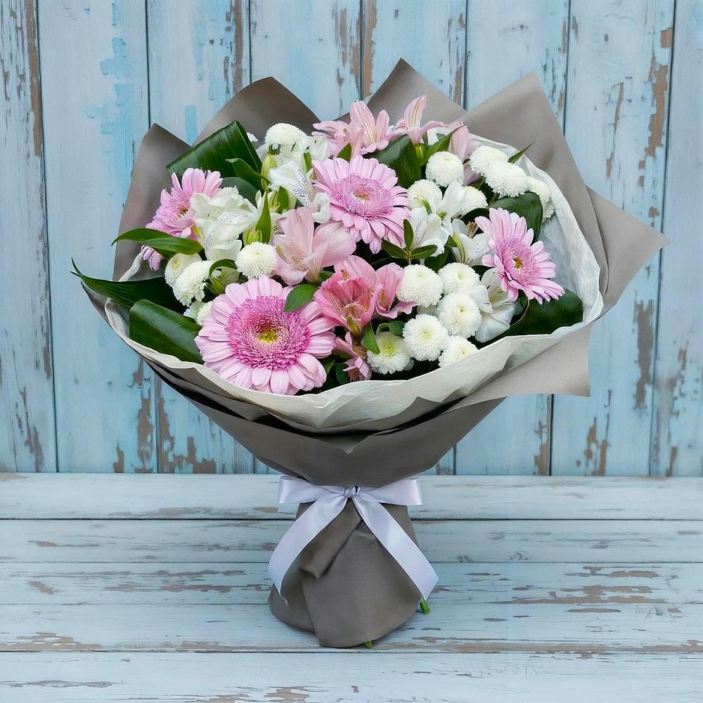 Букет цветов из: Герберы, Альстромерии и Хризантемы в Новый
