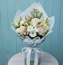 Букет цветов из:  Розы и Лизиантусы в Новый