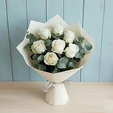 Букет Белые розы в Эвкалипте в Новый